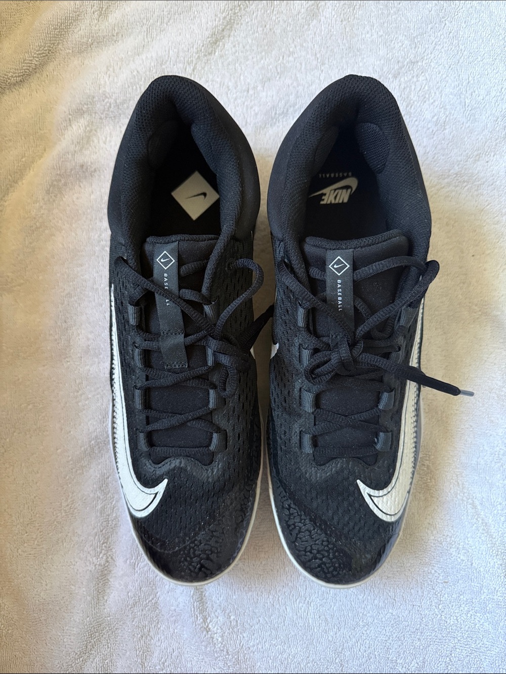 Nike Alpha Huarache Elite 4 Low Black and White Metal Baseball Size 13 Cleats